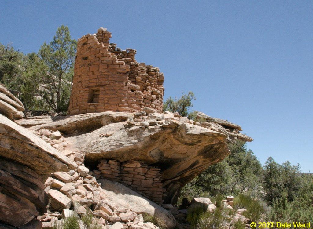Painted Hand Tower, with ruin beneath overhang. That lower ruin is where the ‘Painted Hand’ pictograph is.